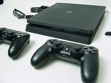 U ponudi Sony Playstation 4 sa naslova. Konzola je u odličnom stanju! na lalafo.rs U ponudi Sony Playstation 4 sa naslova. Konzola je u odličnom stanju!