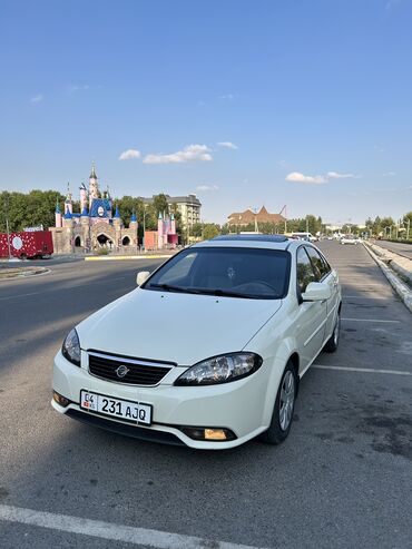 паста б 5: Daewoo Gentra: 2013 г., 1.5 л, Автомат, Бензин, Седан