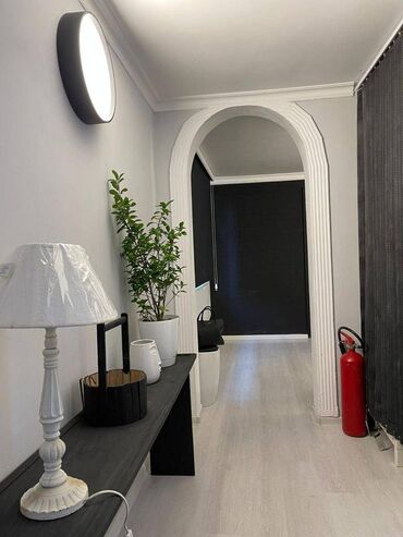 Ofislər: Sahil metrosuna yaxin 90kv sahəsi olan obyekt 3otaqli ofis 1000azn -da lalafo.az — 18 Ofislər: Sahil metrosuna yaxin 90kv sahəsi olan obyekt 3otaqli ofis 1000azn — 18