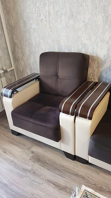 salon kreslo: Qonaq otağı üçün dəst – 1 ədəd ikili divan, 1 ədəd üçlü divan və 2 — 2