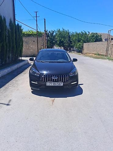 Chery: Chery Arrizo 5 sedan - Kuzov: sedan, qara rəng - Salon: açıq bej — 3