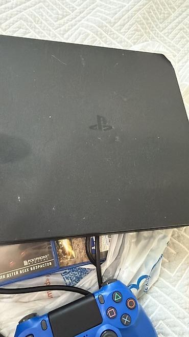 Sony PlayStation: PlayStation 4 Slim (черный) + 2 геймпада DualShock 4 (синие) — 2
