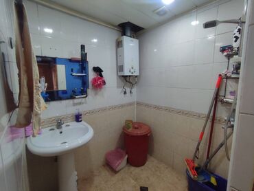 Köhnə tikili: Bakı, 2 otaqlı, Köhnə tikili, m. Həzi Aslanov, 60 kv. m — 6