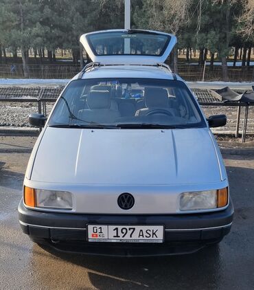 Volkswagen: Volkswagen Passat: 1992 г., 2 л, Механика, Бензин, Универсал