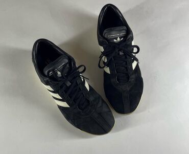 Sırğalar: Adidas x Porsche ayaqqabı, original
Razmer:44