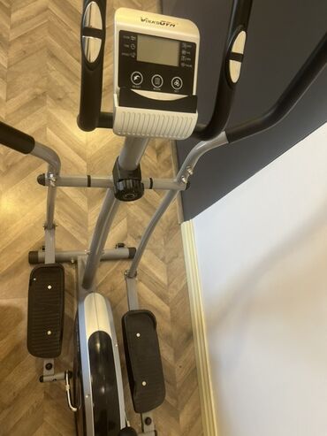 Boks kisələri: VIKKsGYM markalı elliptik trenajor. Bu trenajor evdə effektiv məşq