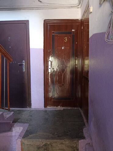 жалал абад суточный квартира: 1 комната, 28 м², 1 этаж, Старый ремонт