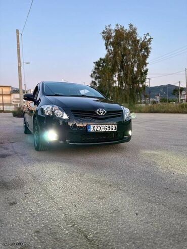 Οχήματα: Toyota Auris: 1.3 l. | 2011 έ. Κουπέ