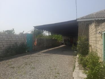 təcili həyət evi satılır: 3 otaqlı, 127 kv. m, Orta təmir
