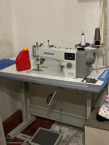corek bisirme aparati: Sənaye tikiş maşını – Segemsy (masa və pedalla komplekt) - Güclü