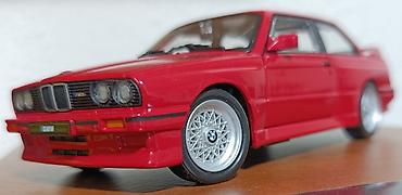formula 1: Bburago maketa automobila – 1988 BMW 3 Series M3 (E30) - Skala: 1:24 — 4