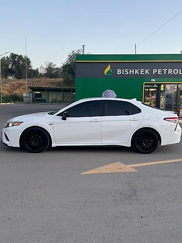 corolla 2016: Toyota Camry: 2019 г., Седан — 3