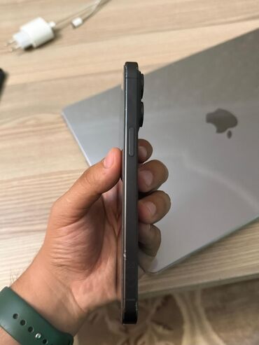 Apple iPhone: IPhone 15 Pro Max, 256 GB, Black Titanium, Face ID — 4