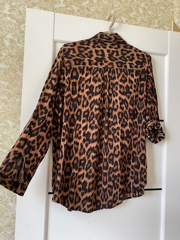 Dəstlər, kostyumlar: Böyük bədənlər üçün düyməli köynək. Geyimlərin Ölçüsü XL-42 XXL-44 -da lalafo.az — 3 Dəstlər, kostyumlar: Böyük bədənlər üçün düyməli köynək. Geyimlərin Ölçüsü XL-42 XXL-44 — 3