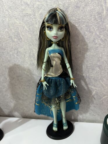 Monster High Kuklası Frankie Stein “13 Wishes” satılır