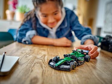 Игрушки: Продаю конструктор LEGO "Speed Champions Aston Martin Aramco F1® AMR24 — 7