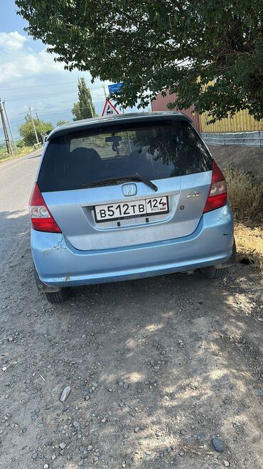росрочка фит: Honda Fit: 2002 г., 1.3 л, Вариатор, Газ, Седан
