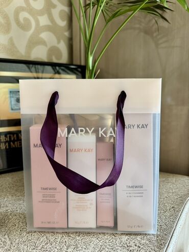 эко прокладки: Набор новый косметических средств Mary Kay Timewise, включающий