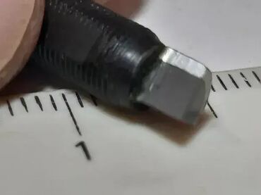 Ostali alati i mašine: Mikro strugarski noz Fi 8x23 za ekscentar glave (4512) Mikro — 10