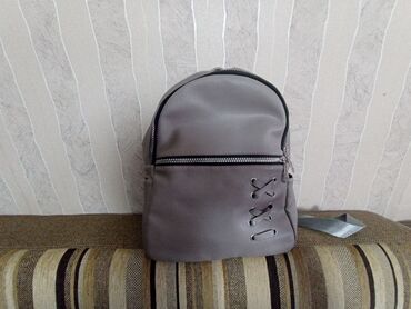 шикарная кожаная сумка: Бу кожаный рюкзак в хорошем состоянии