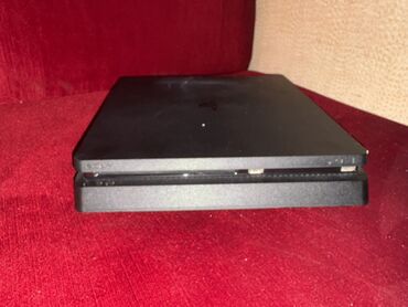 PS4 (Sony Playstation 4): Sony PlayStation 4 Slim 500 GB oyun konsolu .Avropadan almışam heç bir