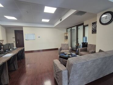 Ofislər: Xətai metrosuna piyada məsafədə. Xətai Rayonu, Heydər Əliyev, 8 — 8