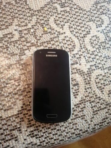 Samsung Galaxy S22 | 8 GB | rəng - Qara | Düyməli
