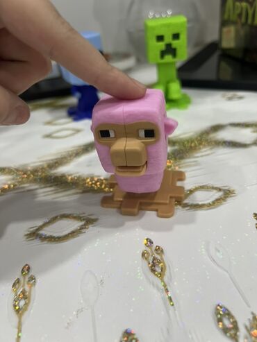 Ev saatları: Fiqur, Plastik, rəng - Çəhrayı