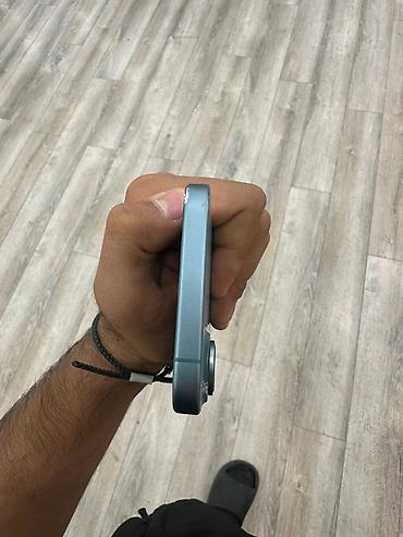 telefin: IPhone 16, 128 GB — 2