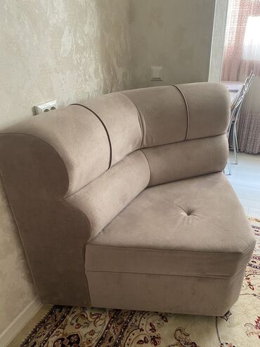 мебель диван: Бурчтук диван, түсү - Саргыч боз, Жаңы