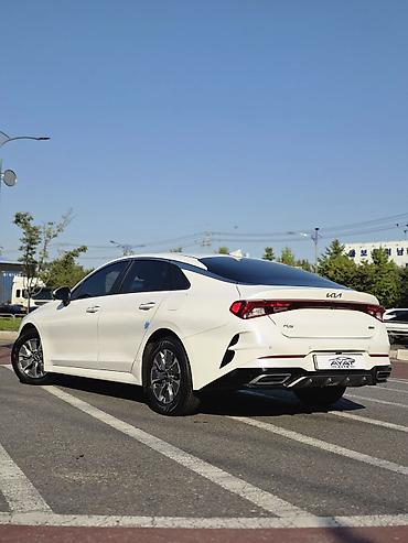 Продажа авто: Kia K5: 2022 г., 2 л, Гибрид, Седан — 4