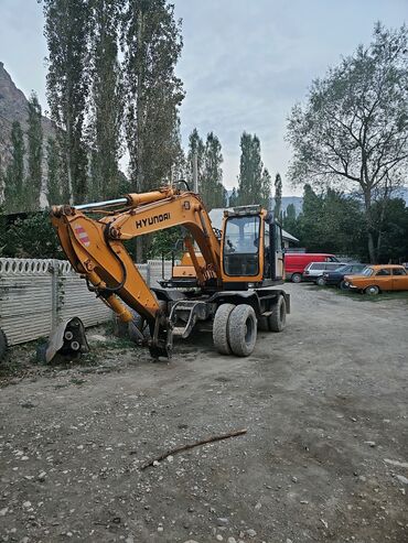 купить легковой прицеп бу: Экскаватор, 2000 г.