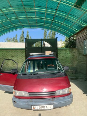 спортивные авто: Toyota Previa: 1994 г., 2.4 л, Механика, Бензин, Минивэн