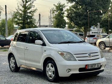 runx alex: Toyota ist: 2003 г., 1.3 л, Автомат, Бензин, Хетчбек