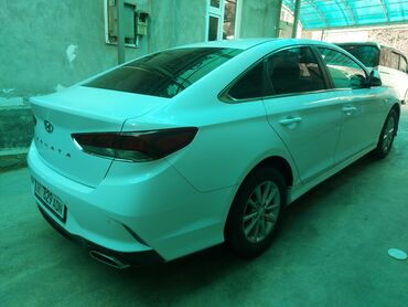 Hyundai: Hyundai Sonata: 2018 г., 2 л, Автомат, Газ, Седан — 5