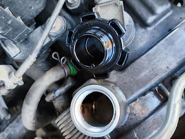 Toyota: Toyota Vitz: 2000 г., 1 л, Хэтчбэк — 10