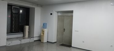 Помещения свободного назначения: Сдаётся в аренду коммерческое помещение открытой планировки в центре