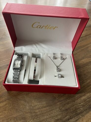 Наборы украшений: Подарочный набор ювелирных изделий Cartier в красной фирменной