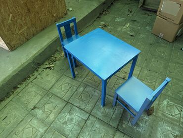 кухонный стол со стульями: Детский гарнитур, цвет - Синий, Б/у
