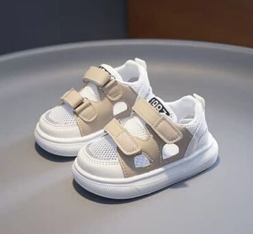 Детская обувь: Продам сандали НОВЫЕ! 26 размер. Подойдут как мальчику так и девочке