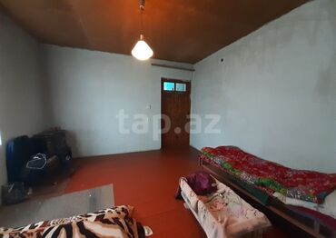 Həyət evləri və villaların satışı: 4 otaqlı, 150 kv. m, Kredit yoxdur, Orta təmir — 8