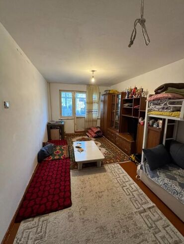 Продажа комнат: 2 комнаты, 43 м², 104 серия, 2 этаж, Старый ремонт