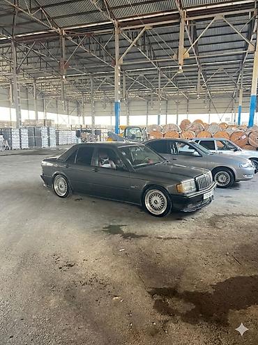 mercedes benz 208 d: Mercedes-Benz 190 (W201): 2 l | 1991 il Sedan — 1