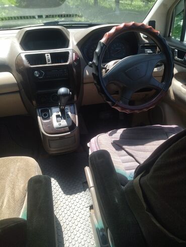 Mitsubishi: Mitsubishi Chariot: 1999 г., 2.4 л, Автомат, Бензин, Минивэн