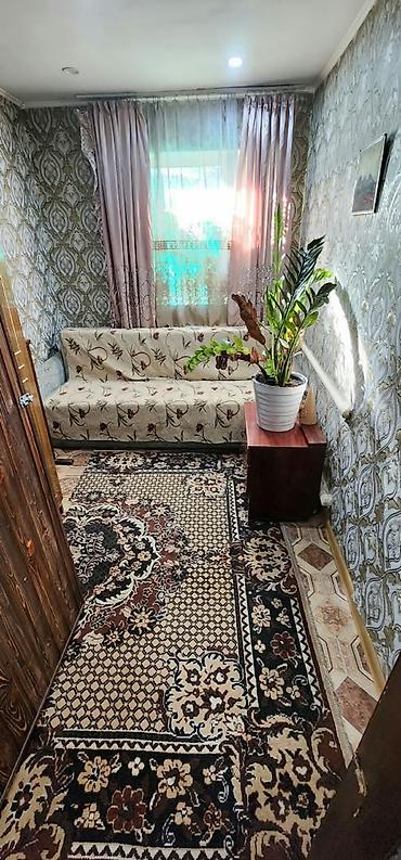 Үйлөрдү сатуу: 4 бөлмө, 100 м², 6 соток, Бишкек, Пригородное а. Менчик ээси — 5