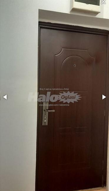 Stan na dan: Namešten stan sa terasom. - Prostrana dnevna soba sa francuskim — 8