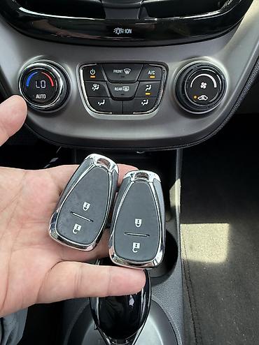 Транспорт: Chevrolet Spark: 2021 г., 1 л, Вариатор, Бензин, Хэтчбэк — 9