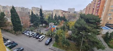 Uzunmüddətli kirayə mənzillər: Satilir– geniş prospekt və yaşıllıq sahəsinə açılan mənzərəli mənzil — 12