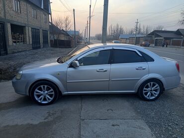 Chevrolet: Chevrolet Lacetti: 2004 г., 1.6 л, Механика, Бензин, Седан