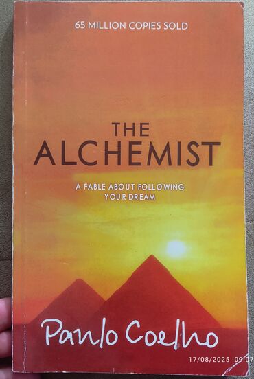 Bədii kitab: The Alchemist (Kimyagər) Yazıçı: Paulo Coelho Dili